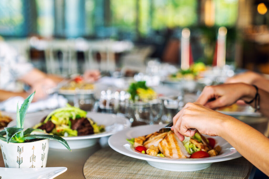 Savoring Midwest Club: A Local Foodie’s Guide to Dining Destinations and Hidden Gems in Oak Brook’s Premier Neighborhood